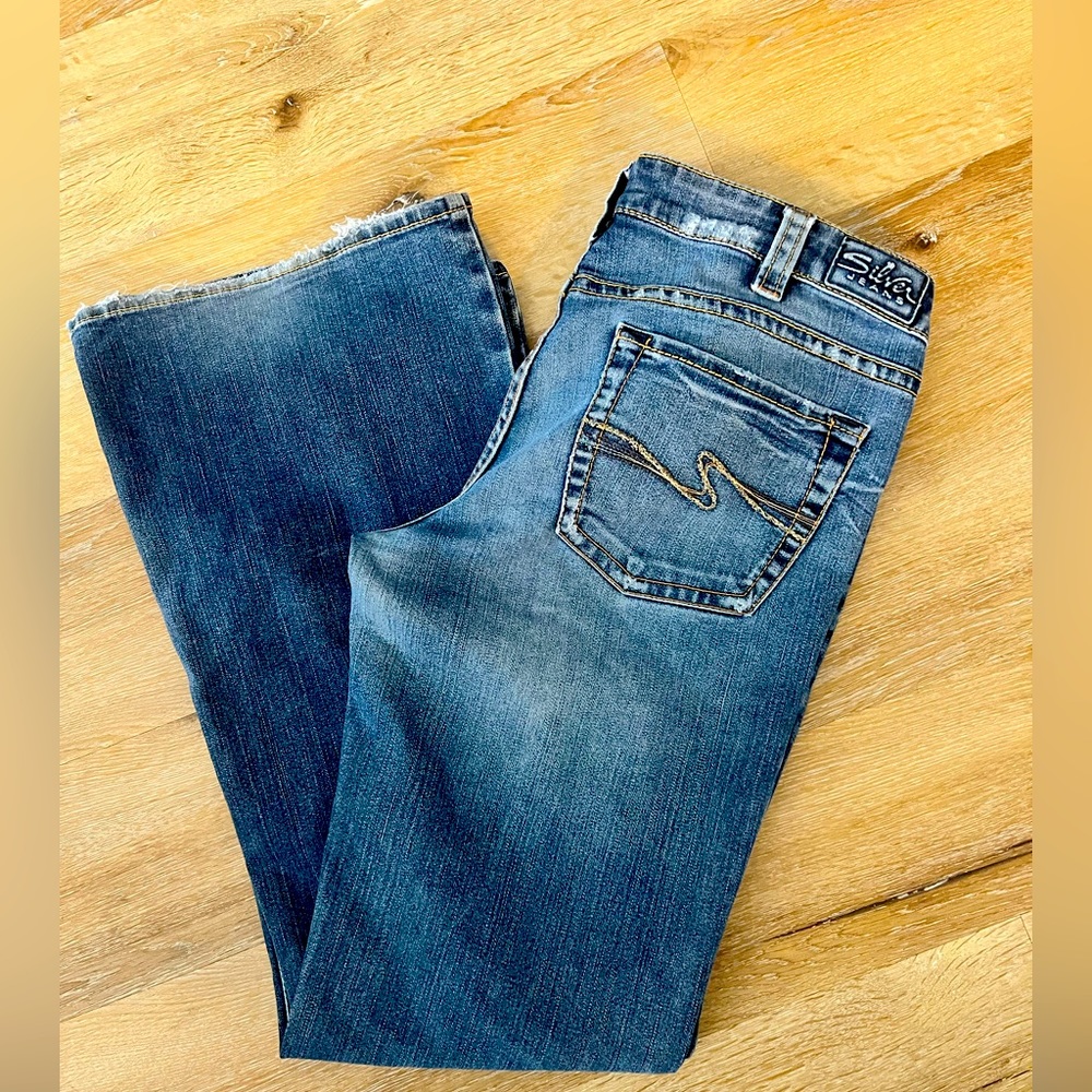 Woman’s Silver Jeans size 33